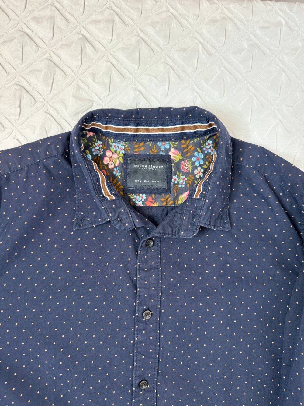 Denim & Flowers Lot of 2 Casual Button Down Shirts, SZ Large Preppy Dotted Birds - Picture 9 of 11